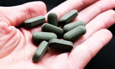 spirulina-tabletki-suplement